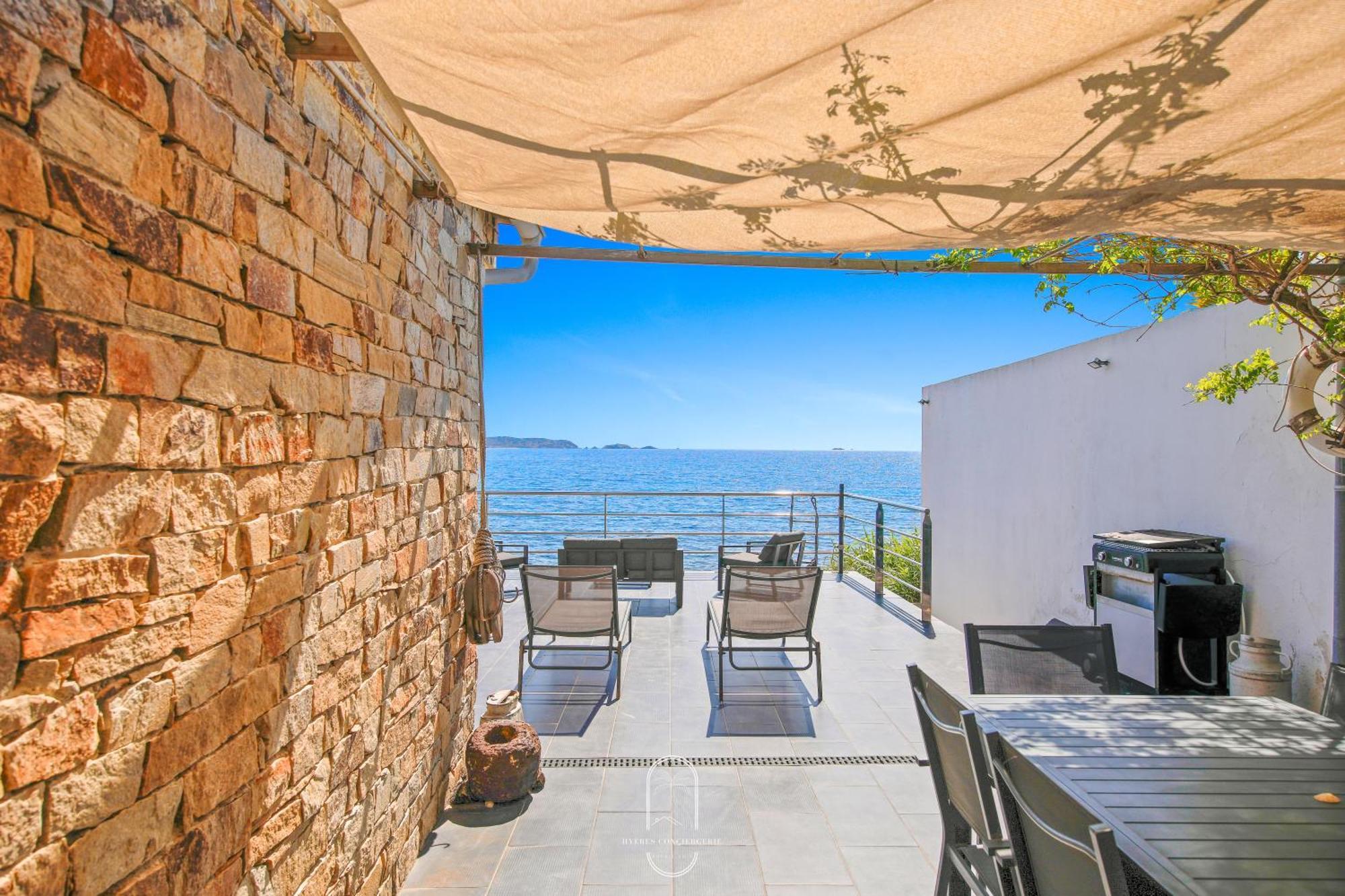Maison Sur L'Eau-Hyeres-Almanarre-Parkings Clim Wifi By Hc Eksteriør bilde