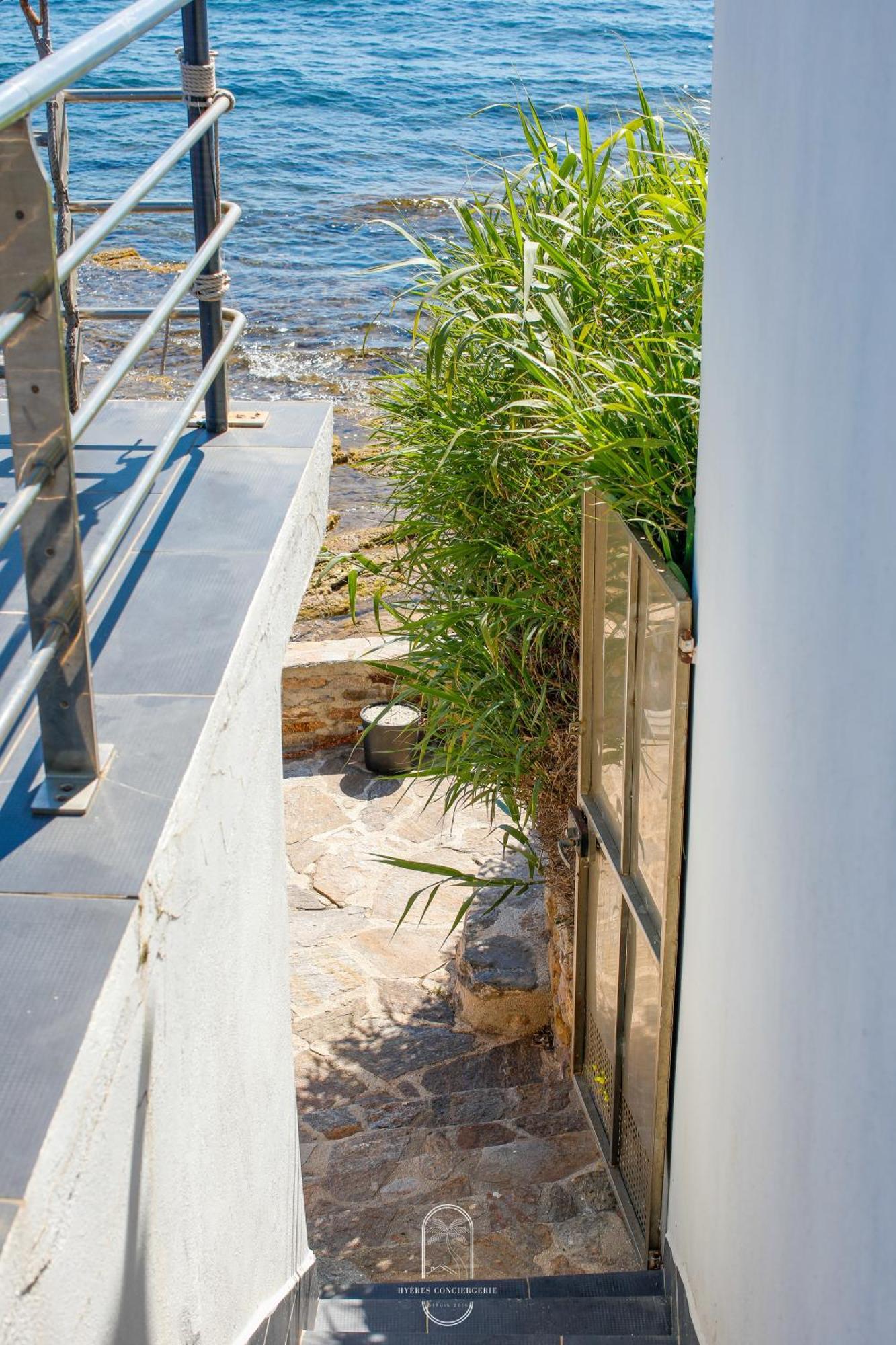 Maison Sur L'Eau-Hyeres-Almanarre-Parkings Clim Wifi By Hc Eksteriør bilde