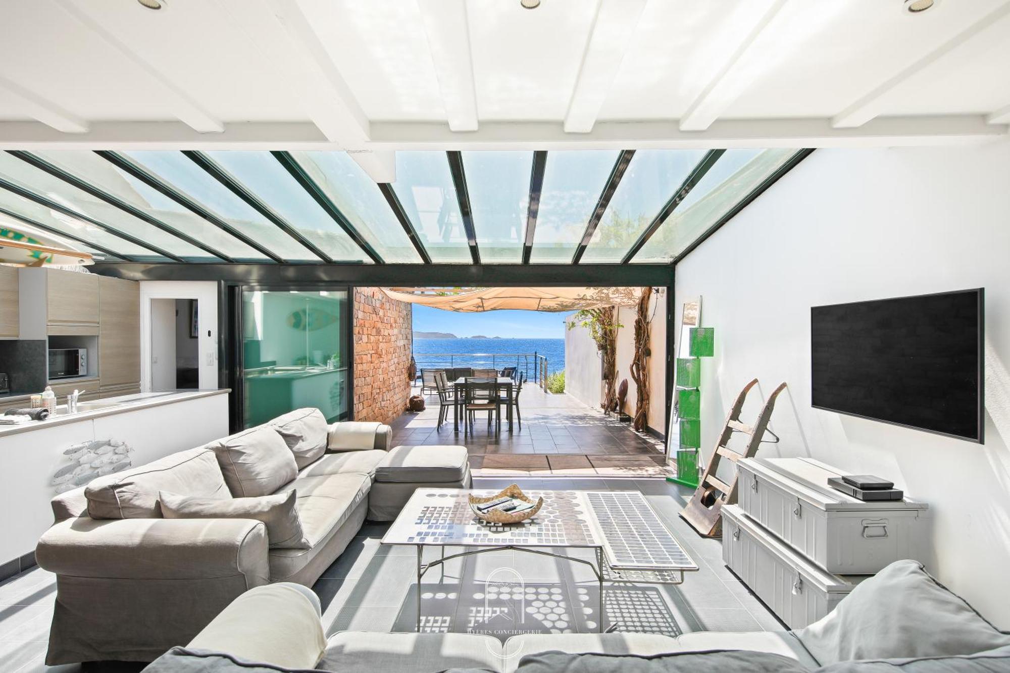 Maison Sur L'Eau-Hyeres-Almanarre-Parkings Clim Wifi By Hc Eksteriør bilde