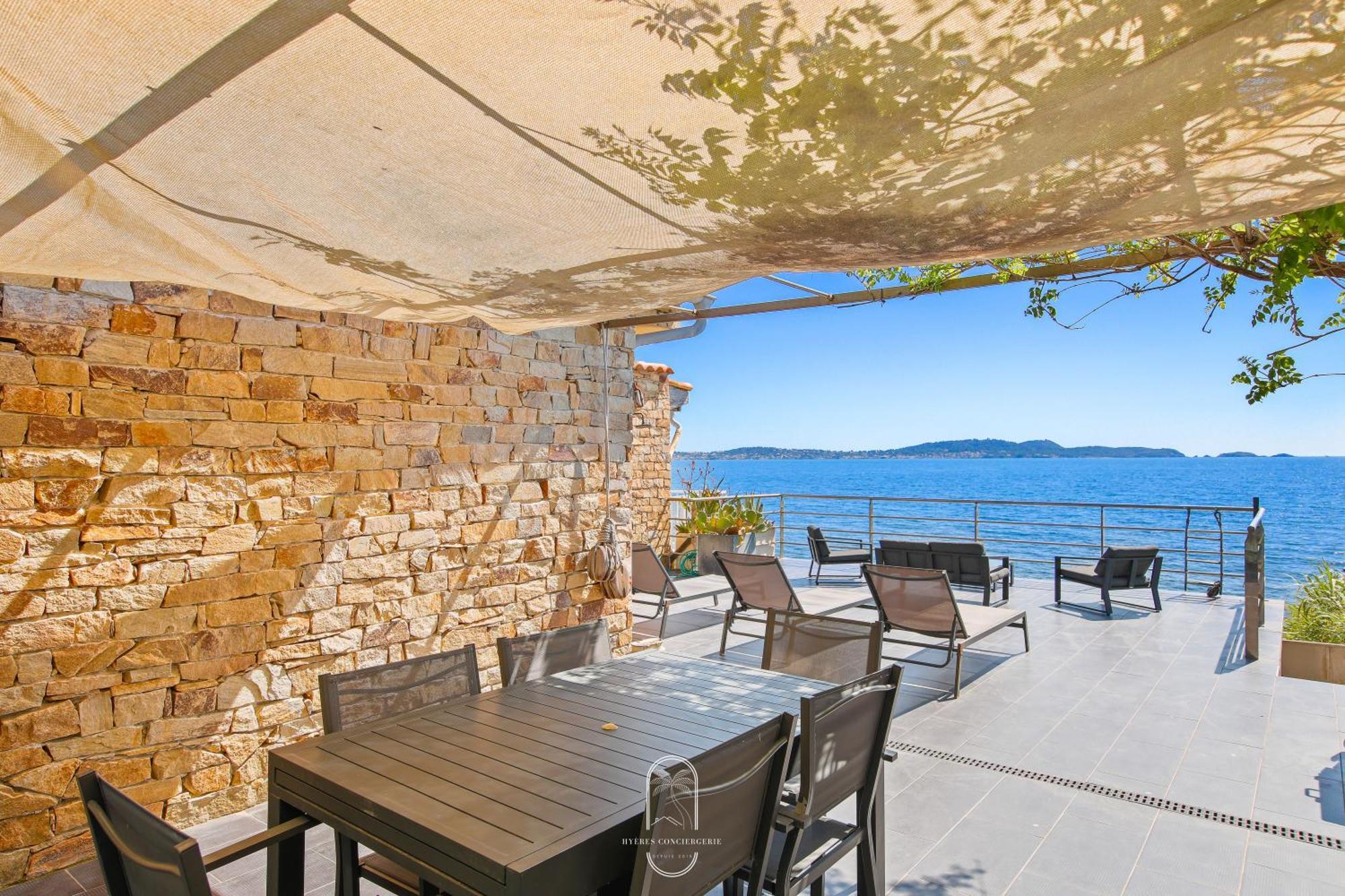 Maison Sur L'Eau-Hyeres-Almanarre-Parkings Clim Wifi By Hc Eksteriør bilde